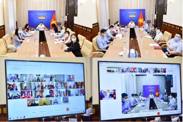 Representative missions aboard urged to promote Vietnamese image